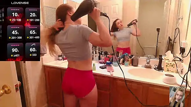 Blondiewithanass online show from March 13, 2:16 am