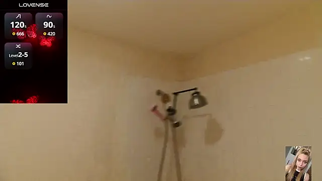 Blondiewithanass online show from April 19, 12:50 pm