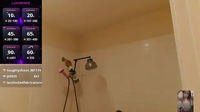 Blondiewithanass online show from January 9, 3:24 am