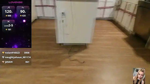 Blondiewithanass online show from January 15, 6:39 am