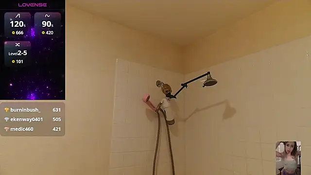 Blondiewithanass online show from November 3, 1:00 am