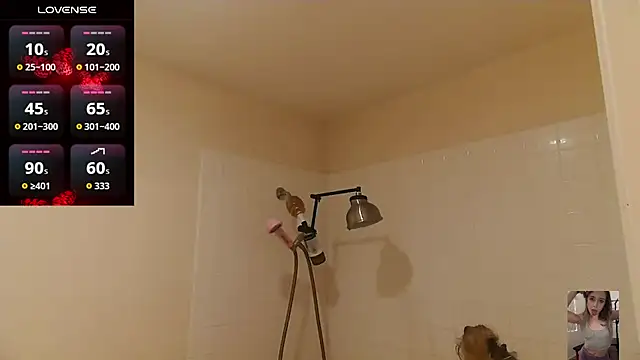 Blondiewithanass online show from March 12, 2:06 am