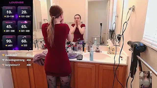 Blondiewithanass online show from November 1, 12:06 am