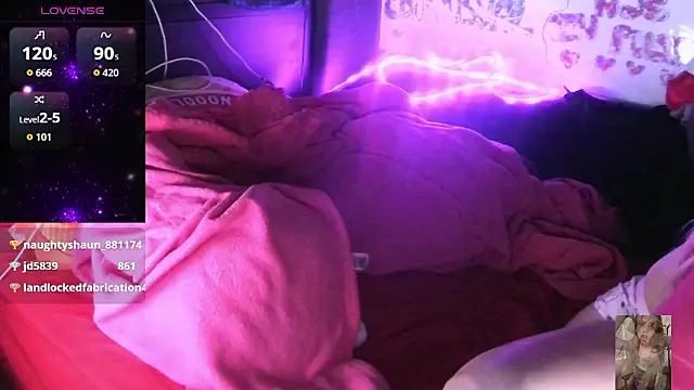 Blondiewithanass online show from January 6, 5:50 pm