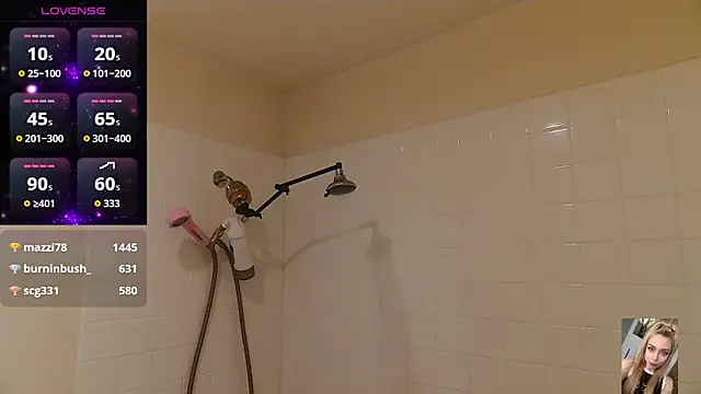 Blondiewithanass online show from November 14, 12:03 am