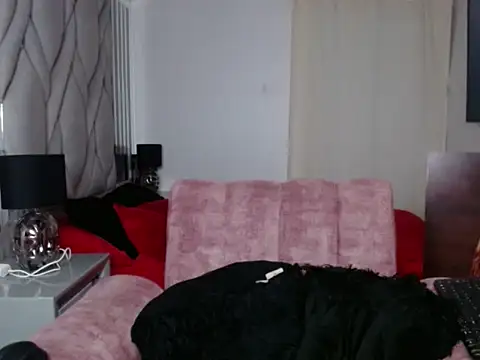 beautifulunna  online show from January 18, 2:48 am