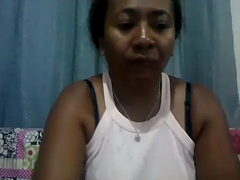 Snapshot of sexyladii chatting on May 4, 4:43 pm sexyladii online show from May 4, 4:43 pm