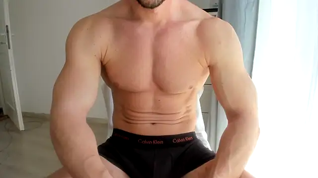 woolfiie online show from April 8, 8:27 am