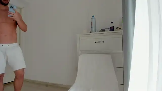 woolfiie online show from March 18, 9:12 am