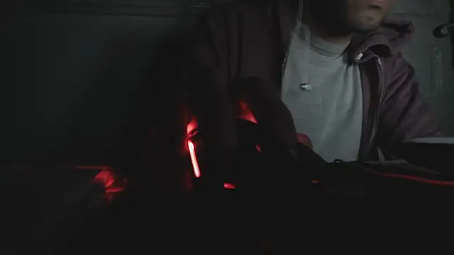 Snapshot of Ramirolove13 chatting on December 4, 9:47 pm Ramirolove13 online show from December 4, 9:47 pm