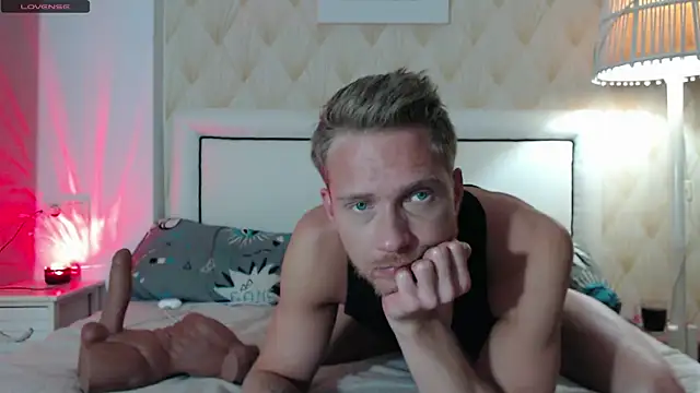 Snapshot of JessicaSteve chatting on November 12, 4:33 pm JessicaSteve online show from November 12, 4:33 pm