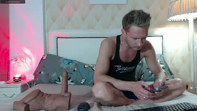 Snapshot of JessicaSteve chatting on November 13, 4:00 pm JessicaSteve online show from November 13, 4:00 pm