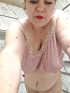 Snapshot of cindybbwsquirt chatting on October 18, 5:42 am cindybbwsquirt online show from October 18, 5:42 am