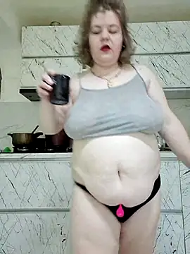 Snapshot of cindybbwsquirt chatting on July 1, 4:46 am cindybbwsquirt online show from July 1, 4:46 am