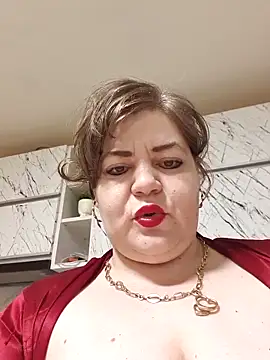 Snapshot of cindybbwsquirt chatting on June 10, 4:13 am cindybbwsquirt online show from June 10, 4:13 am
