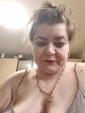 cindybbwsquirt online show from January 12, 5:47 am