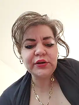 Snapshot of cindybbwsquirt chatting on March 7, 8:34 am cindybbwsquirt online show from March 7, 8:34 am