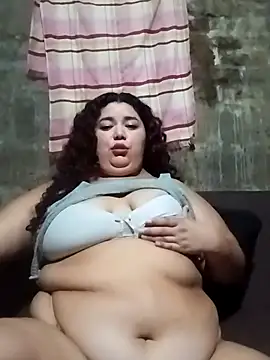 Snapshot of artemisabbw chatting on March 1, 7:52 am artemisabbw online show from March 1, 7:52 am