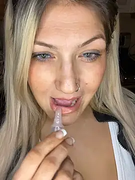 LittleMissEeve online show from January 13, 11:19 pm