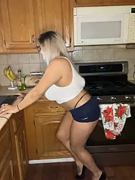 LittleMissEeve online show from January 13, 4:05 am