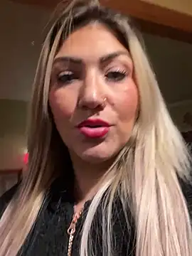 Snapshot of LittleMissEeve chatting on November 29, 11:49 pm LittleMissEeve online show from November 29, 11:49 pm