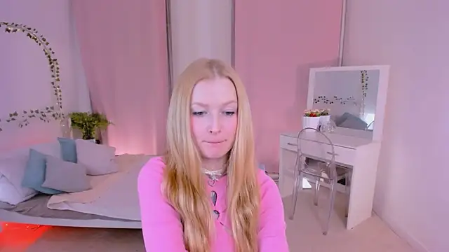 Laly Peach online show from March 14, 7:23 pm