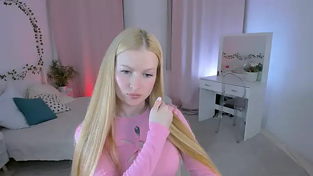 Laly Peach online show from October 2, 1:03 pm