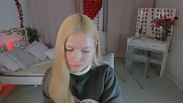 Laly Peach online show from February 17, 11:51 am