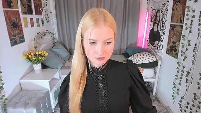 Laly Peach online show from November 11, 4:02 pm