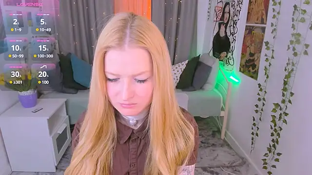 Laly Peach online show from February 12, 4:33 pm