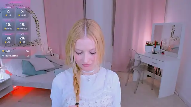 Laly Peach online show from February 11, 2:35 pm