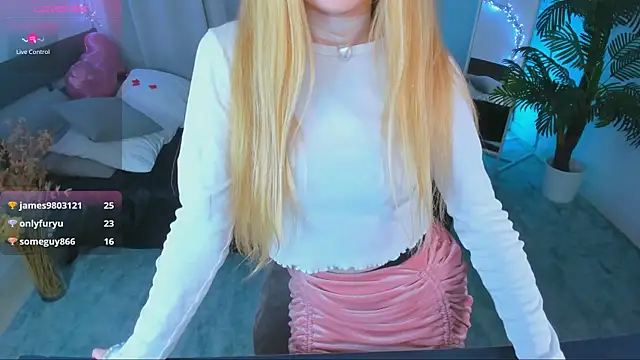 Laly Peach online show from February 16, 7:38 pm