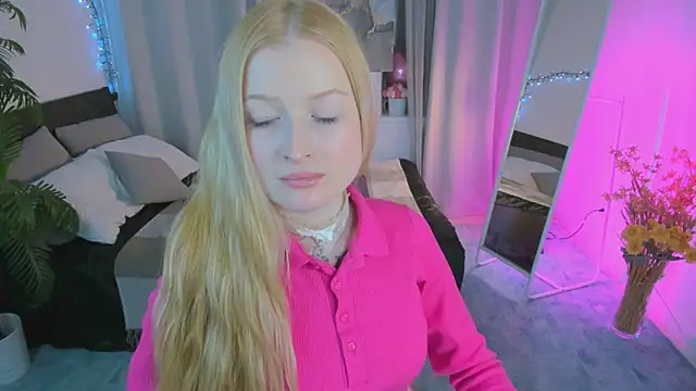 Laly Peach online show from March 15, 7:48 pm