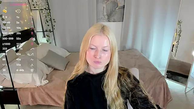 Laly Peach online show from June 14, 6:58 am