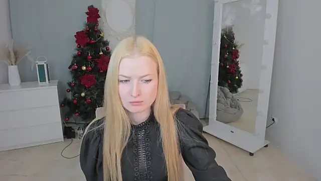 Laly Peach online show from January 12, 6:42 am