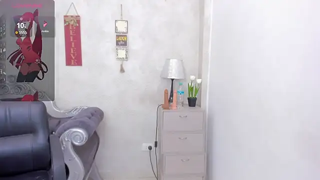 katherin cruz  online show from October 29, 1:21 pm