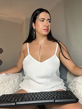 Snapshot of Samispank chatting on July 10, 11:10 am Samispank online show from July 10, 11:10 am