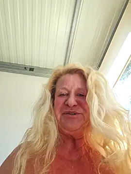 Snapshot of THESensualhorny chatting on September 9, 2:15 pm THESensualhorny online show from September 9, 2:15 pm