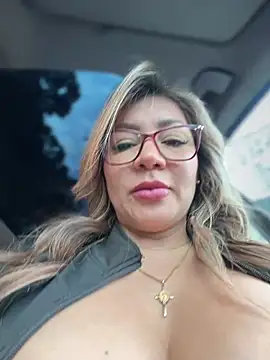 DIANITA 1988 online show from May 3, 3:26 pm