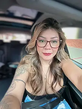 DIANITA 1988 online show from May 8, 2:21 pm