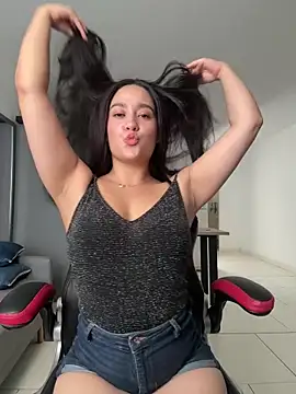 Nina lovi online show from March 20, 8:21 pm