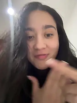 Snapshot of Nina_lovi chatting on December 2, 1:20 am Nina lovi online show from December 2, 1:20 am