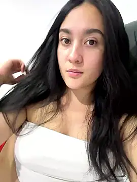 Snapshot of Nina_lovi chatting on December 7, 12:25 am Nina lovi online show from December 7, 12:25 am