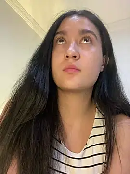 Snapshot of Nina_lovi chatting on December 29, 1:45 am Nina lovi online show from December 29, 1:45 am