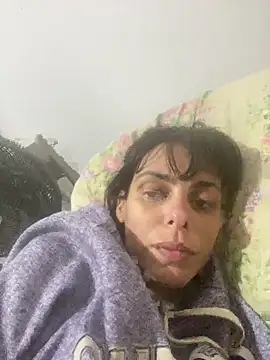 Snapshot of Sarah-safada chatting on June 4, 1:54 am Sarah-safada online show from June 4, 1:54 am