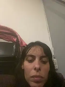 Snapshot of Sarah-safada chatting on May 27, 2:19 am Sarah-safada online show from May 27, 2:19 am