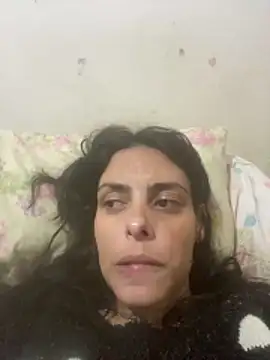 Snapshot of Sarah-safada chatting on May 28, 1:13 am Sarah-safada online show from May 28, 1:13 am
