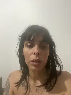 Snapshot of Sarah-safada chatting on June 9, 1:39 am Sarah-safada online show from June 9, 1:39 am
