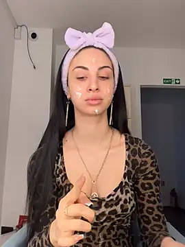 Snapshot of MeganHopeX chatting on January 25, 7:49 am MeganHopeX online show from January 25, 7:49 am