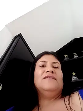 Snapshot of salomexlove_20 chatting on February 16, 4:21 pm salomexlove 20 online show from February 16, 4:21 pm